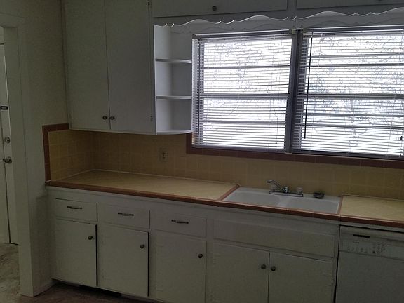4th image of 6305 W 62nd Ter