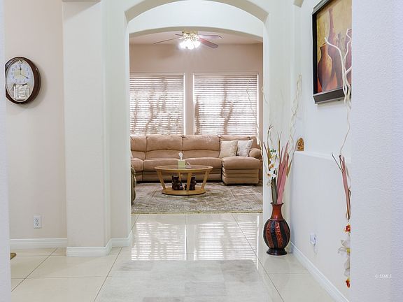 5th image of 105 W Franklin Ave