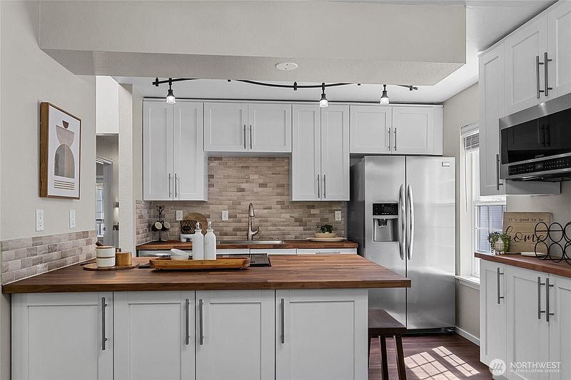3rd image of 1830 S 336th Street #H201