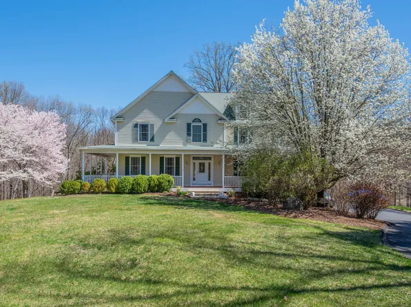 6 Autumns Way, Brookfield, CT 06804