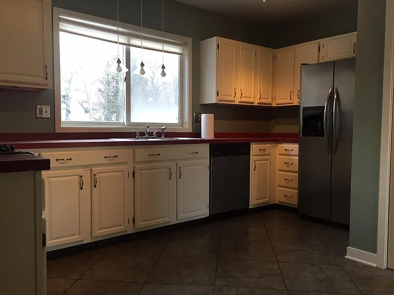 Large eat-in kitchen