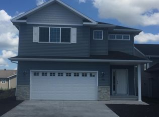952 Eaglewood Ave W, West Fargo, ND 58078
