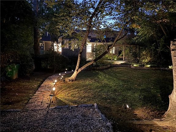 4th image of 478 Burlington Rd NE