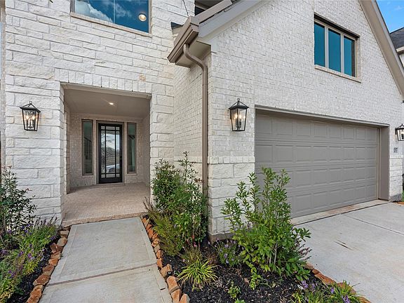 2nd image of 1203 Luna Dr