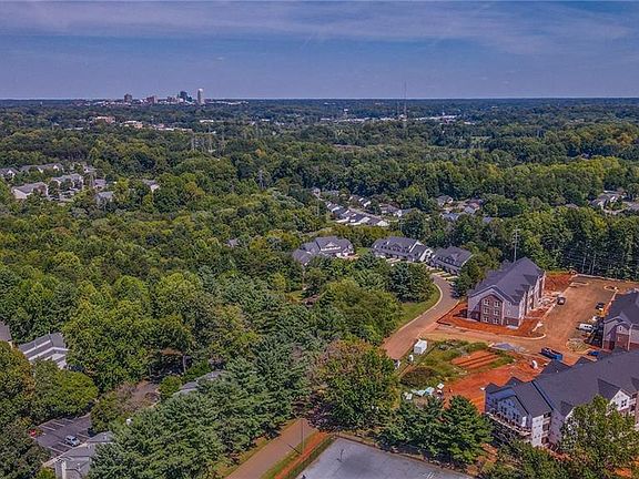 2nd image of 1993 Sentry Pointe Ln