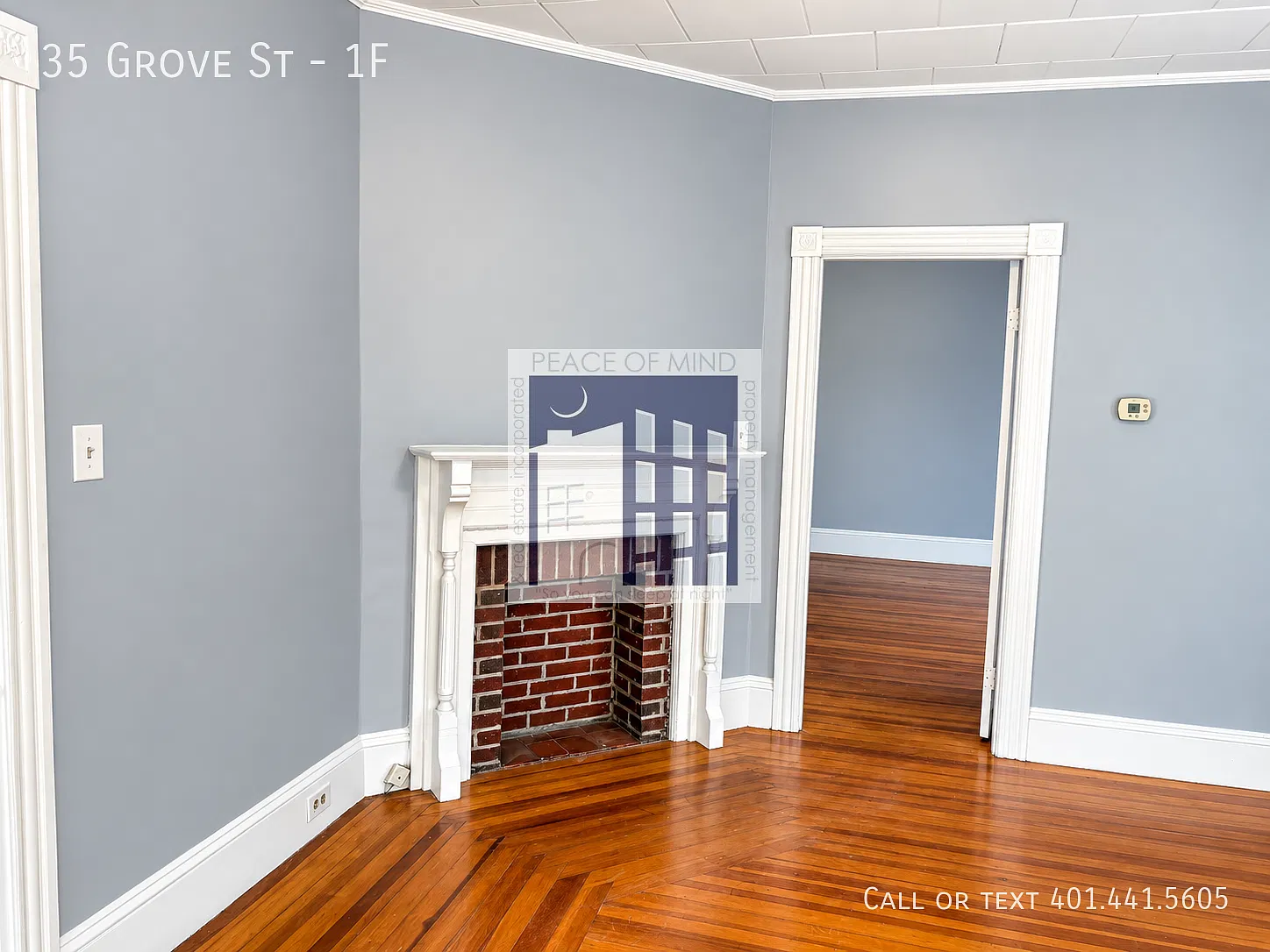 Lovely First Floor Unit with Hardwood Floors HHW Included only 1450 — Photo 2