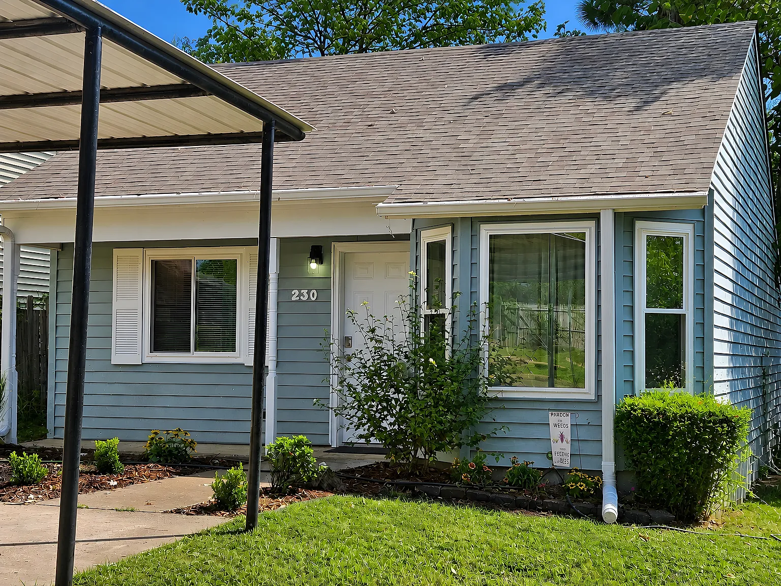 2 bed, 1.5 bath, 958 sqft, $1,900 — Photo 1
