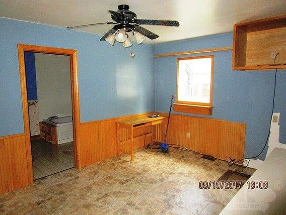 3rd image of 400 10th St S