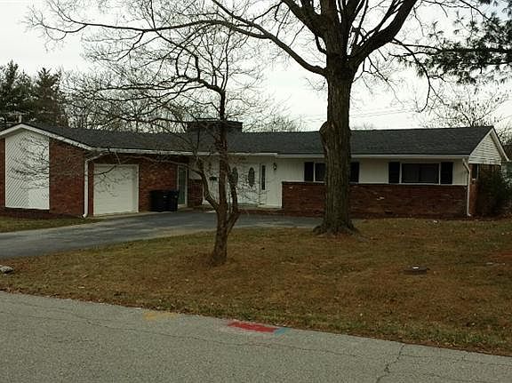 2nd image of 1256 Meadow Ln