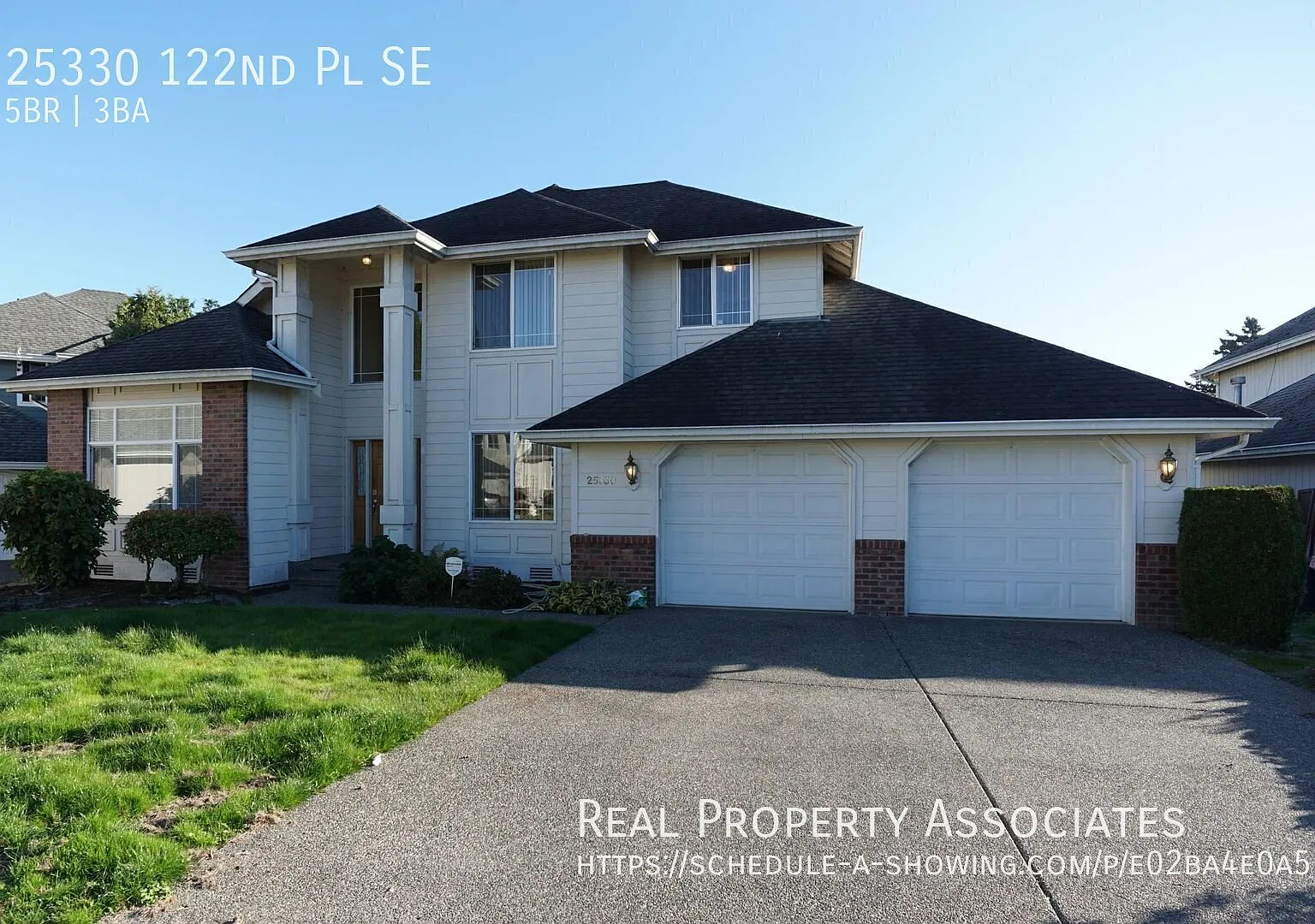 Beautiful Five Bedroom Home on Private Cul-de-Sac with Fully Fenced Yard — Photo 1