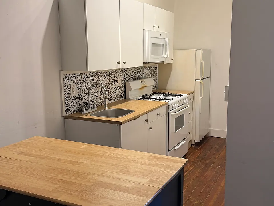 4185 Hamilton Ave #2