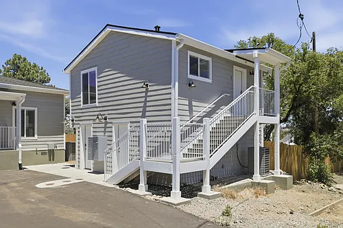 533 W Gurley St Photo 1