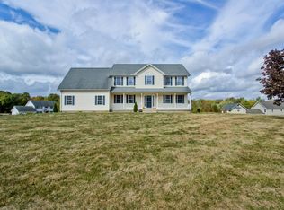 35 Heritage Trl, Suffield, CT 06078