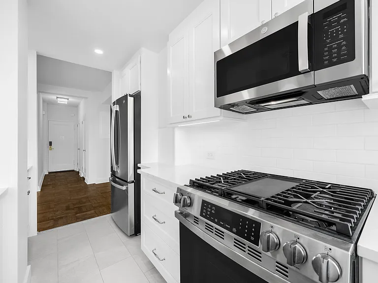 295 Central Park W #6H — Photo 9