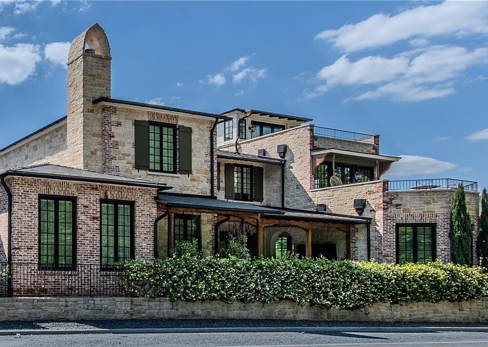 1st image of 290 Guild Ln