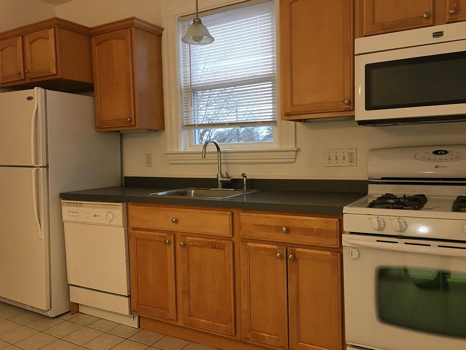 2nd image of 32 Highland Ave