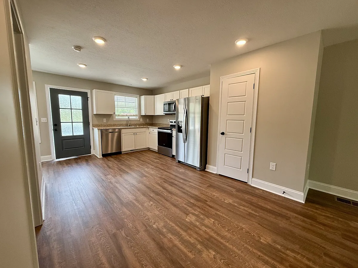 Building Photo - 80 Ridge Rd #D