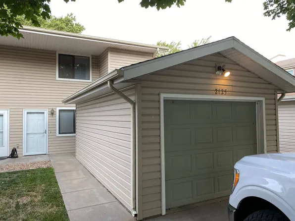 2125 Lockwood Ct, Lincoln, NE 68528