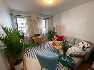 28 Myrtle St #1, Boston, MA 02114