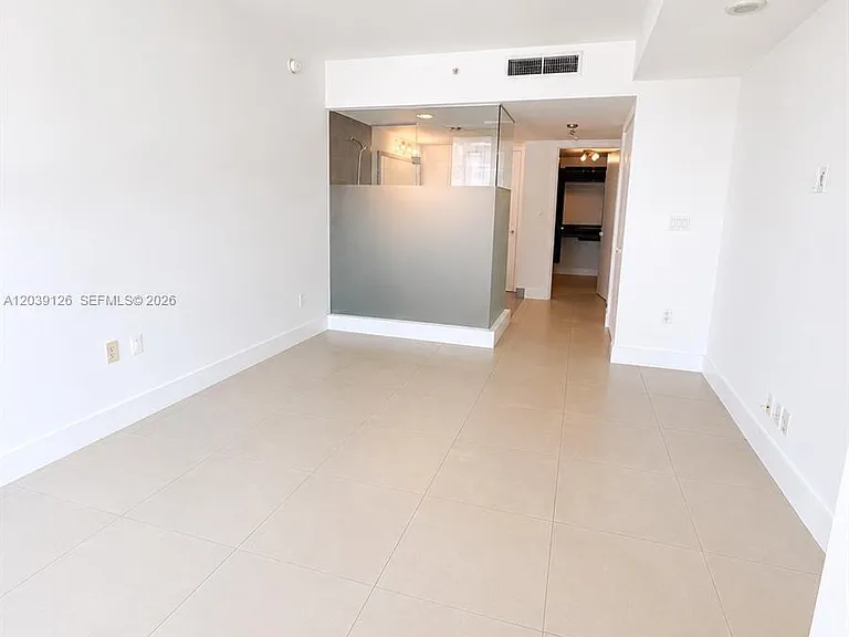 92 SW 3rd St #503 — Photo 15