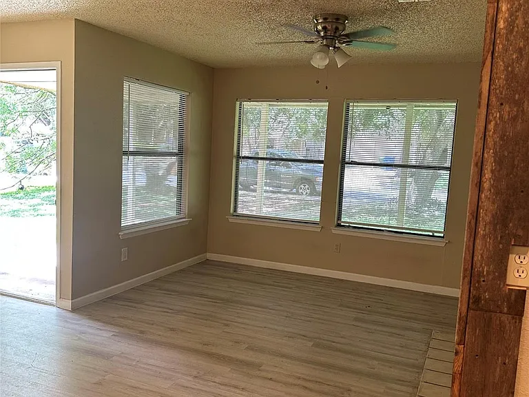 2808 Jadewood Ct #B — Photo 3