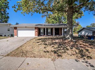 4327 Sulla Dr, Florissant, MO 63033