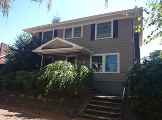 2504 9th Ave W, Seattle, WA 98119