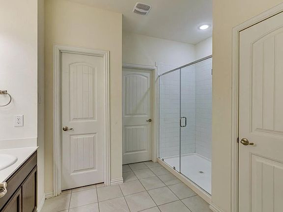 2nd image of 4627 Raleigh Dalton Rd