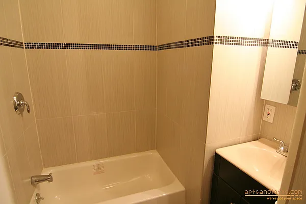 Rented by aptsandlofts.com | media 29