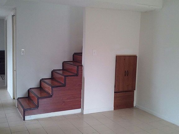 3rd image of 4484 NW 185th St
