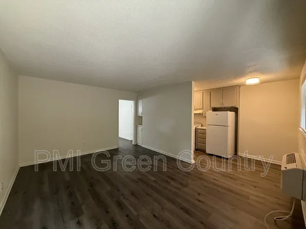 2540 E 7th St Unit 2, Tulsa, OK 74104
