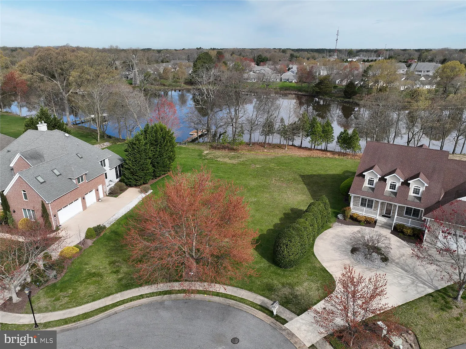 28522 Waterview Dr photo 1