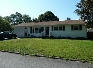 56 Perkins St, Warwick, RI 02886