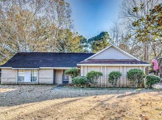 112 Hilda Dr, Vicksburg, MS 39180