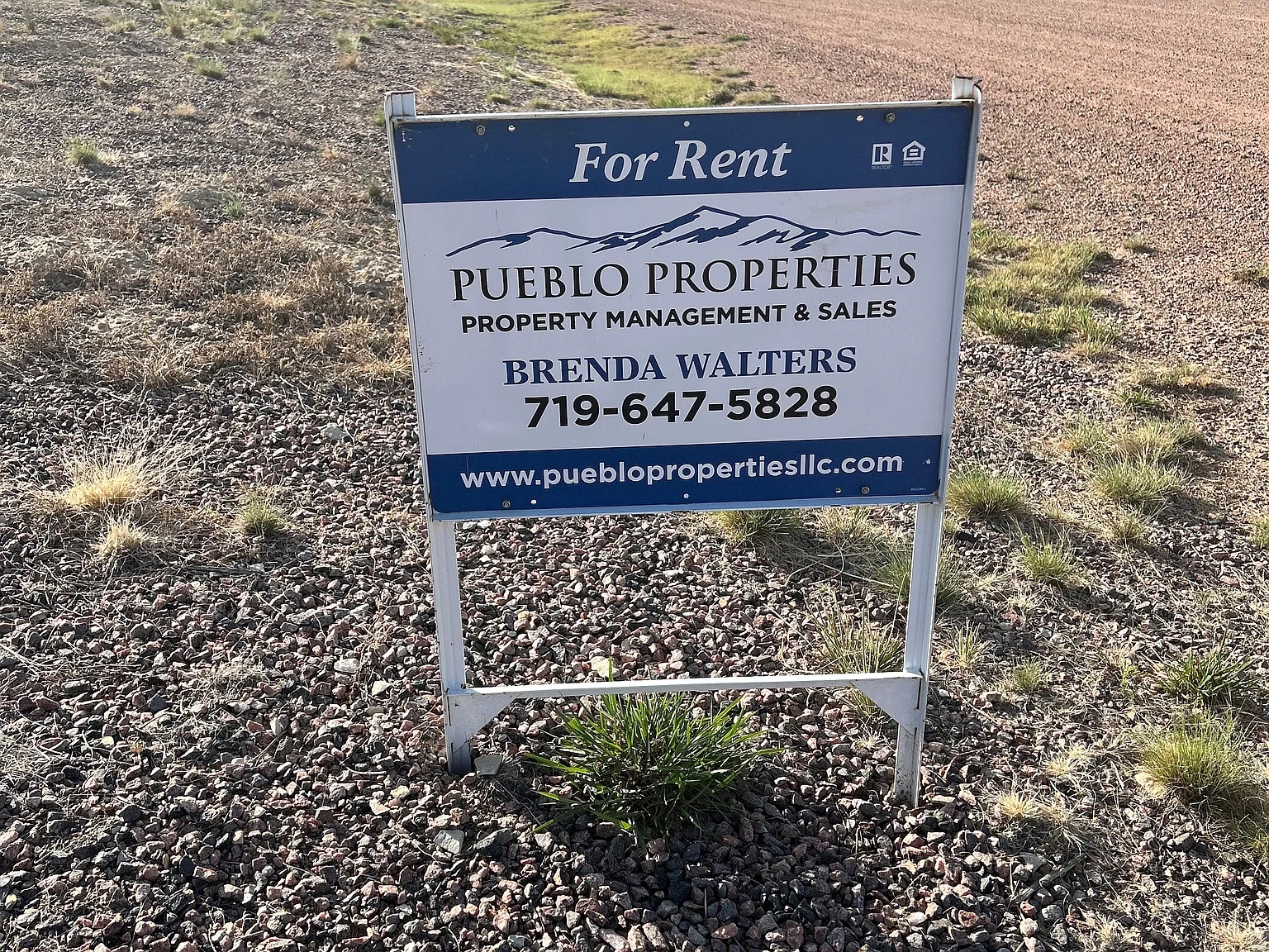 3 bed, 1711 sqft, $2,500 — Photo 2