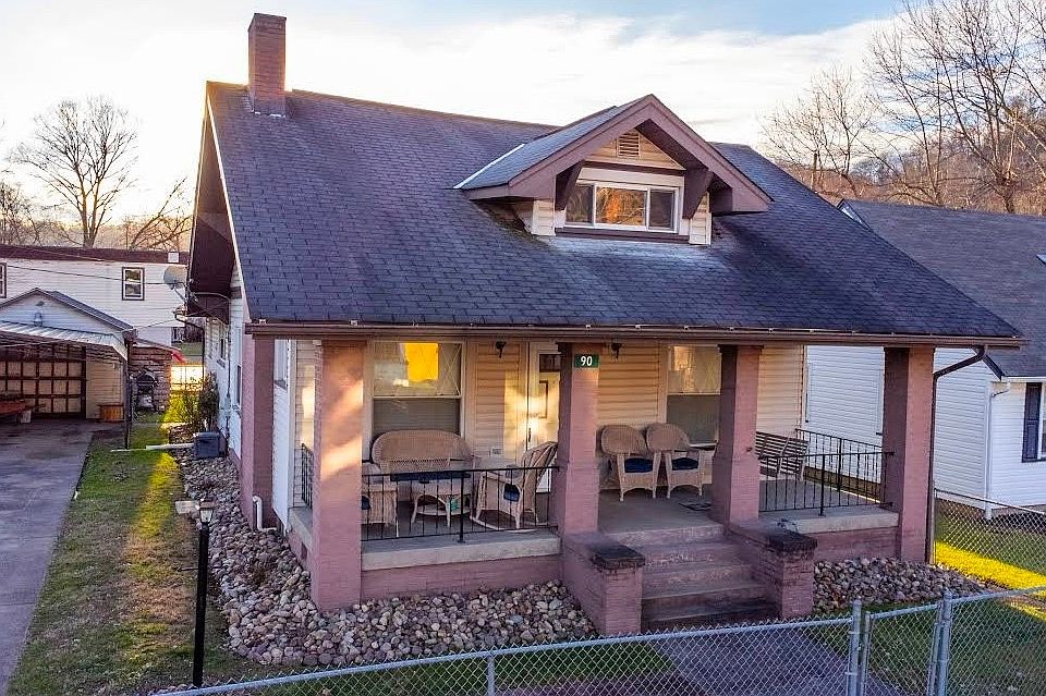 1st image of 90 Woodmont Ave