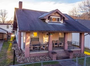 90 Woodmont Ave, Steubenville, OH 43952