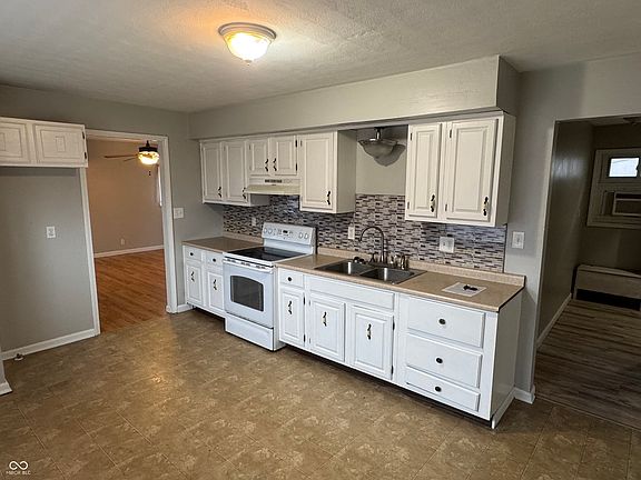 2nd image of 115 Platter Dr