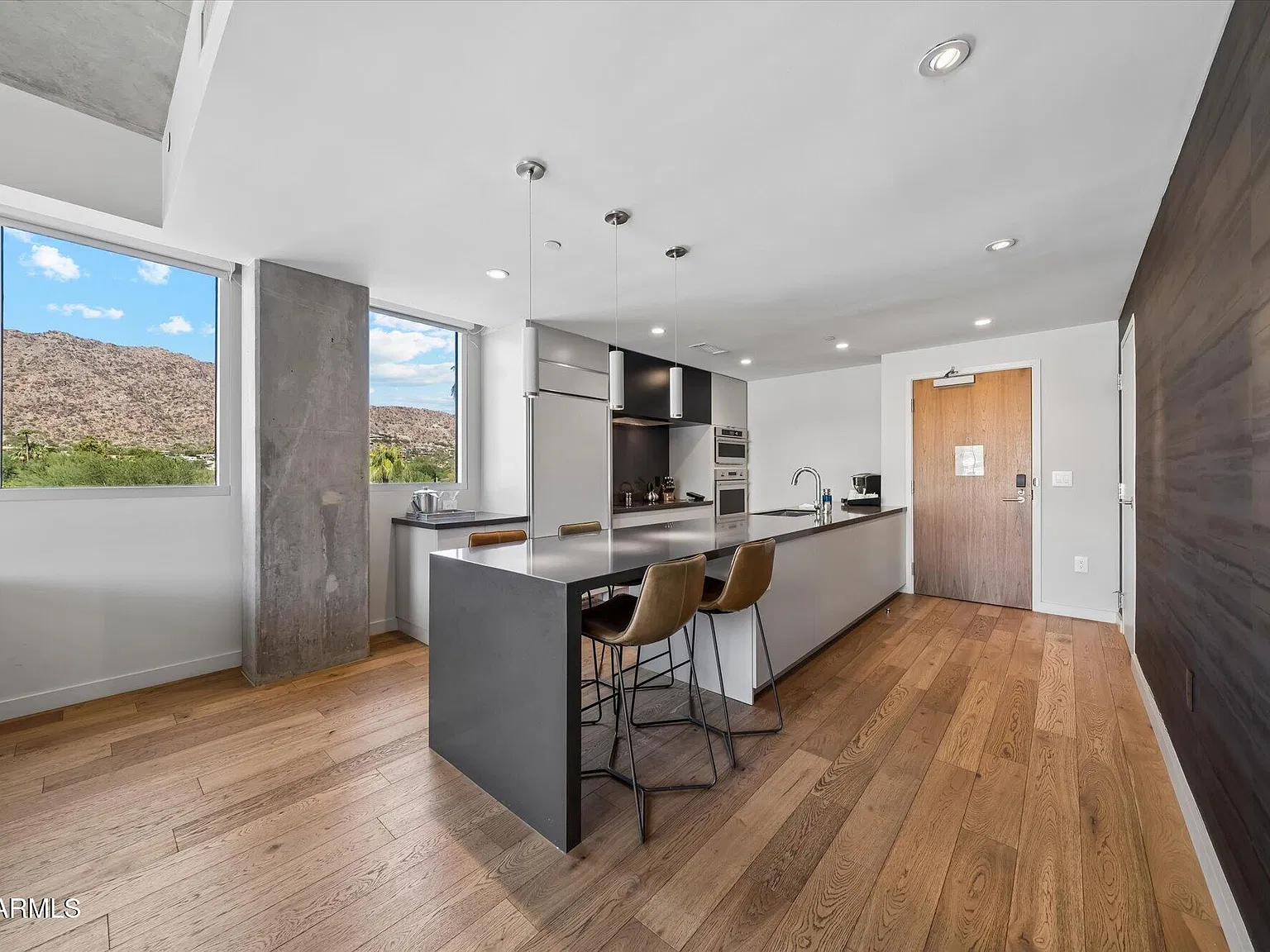 1 bed, 1.5 bath, 1007 sqft, $4,500 — Photo 4