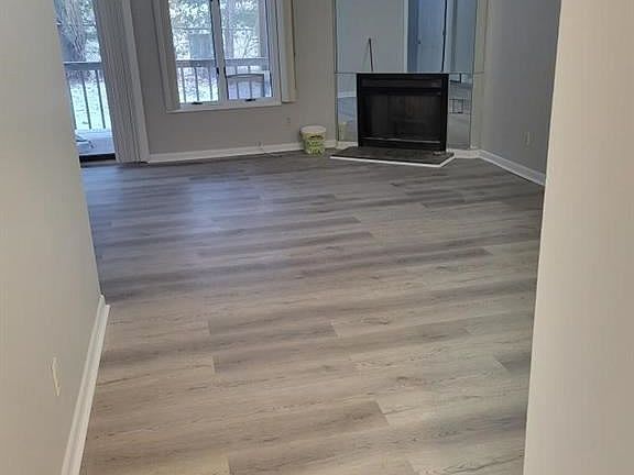 5th image of 165 New Chalet Dr