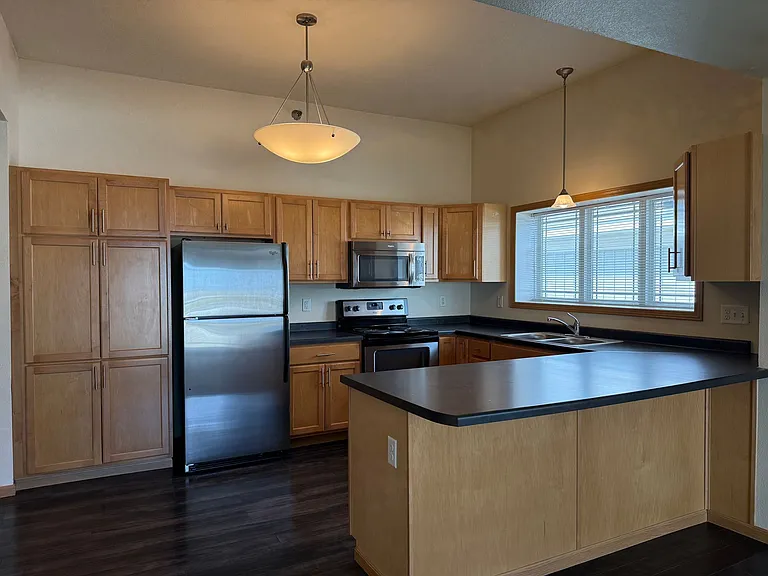 West Lake II Apartments — Photo 5
