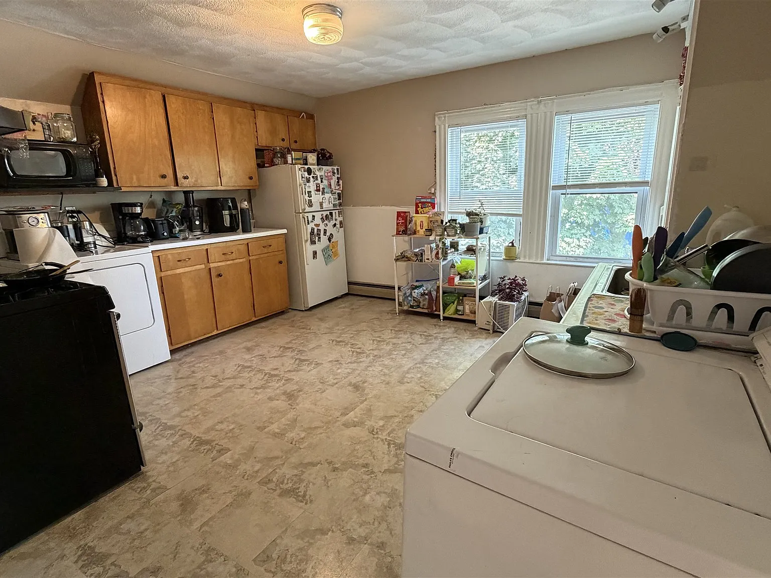 2 bed, 850 sqft, $3,100 — Photo 2