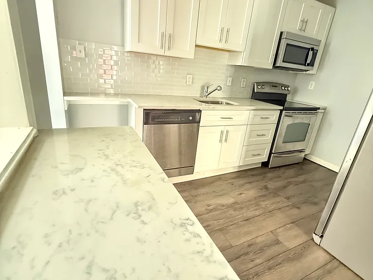 1714 Rodman St — Photo 1
