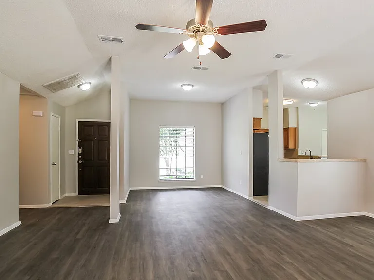 9723 Orangevale Dr — Photo 4