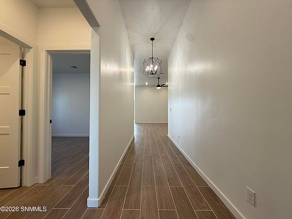 4th image of 3742 Daybreak St