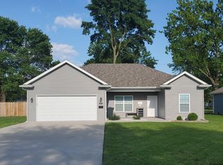 424 N Fullenwider St, Centralia, MO 65240