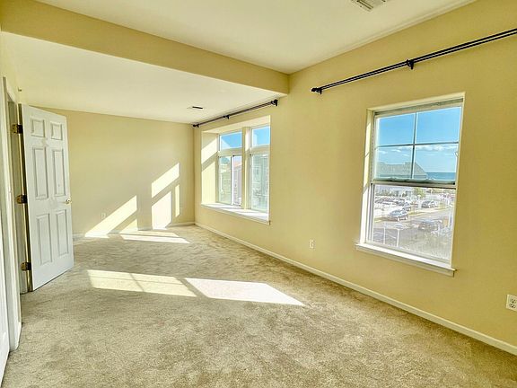 5th image of 6414 Ocean Ave S #2