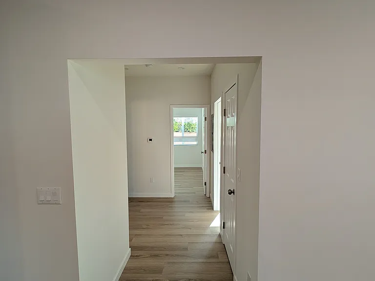 10867 Nettleton St — Photo 3