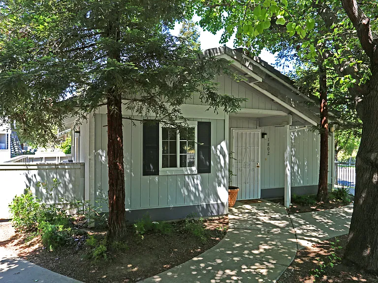2052 Willowbrook Dr #2052 — Photo 9
