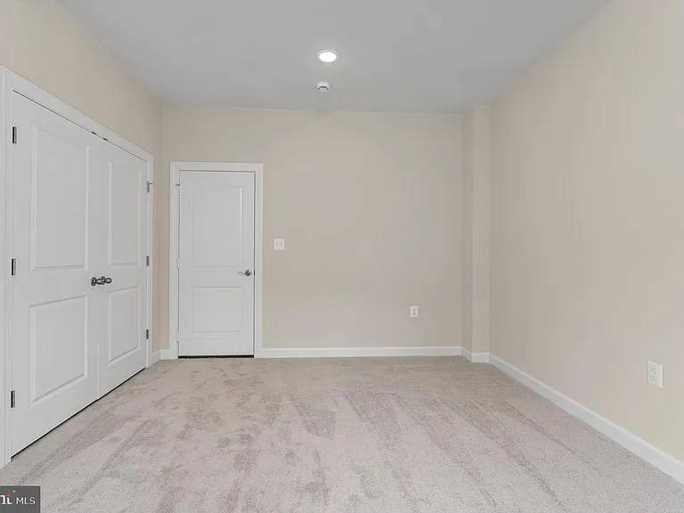 7249 Mountaineer Dr — Photo 25